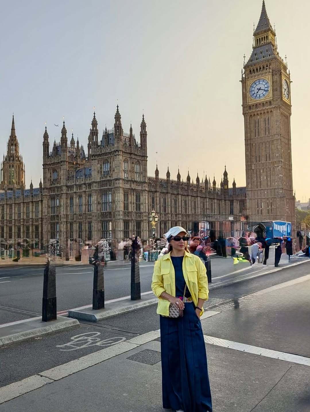 2318219_790