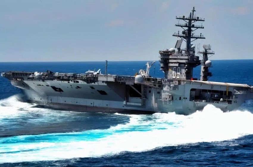 تصویر ناو روسی که در بندرعباس پهلو گرفت