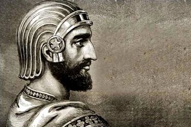 نوحه خوانی یک مداح: کوروش، کبیر نبود/ ویدئو