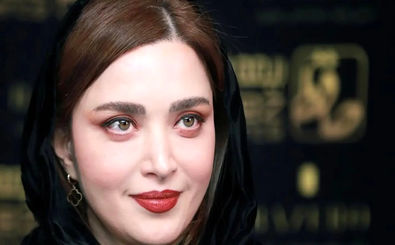 عکسی از بهنوش طباطبایی و همکلاسی‌هایش 