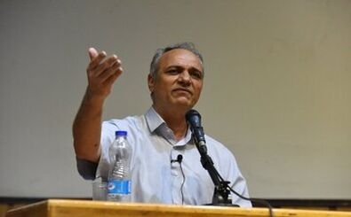 کنایه سنگین زیدآبادی به حسین شریعتمداری: مقام شامخ موشک!
