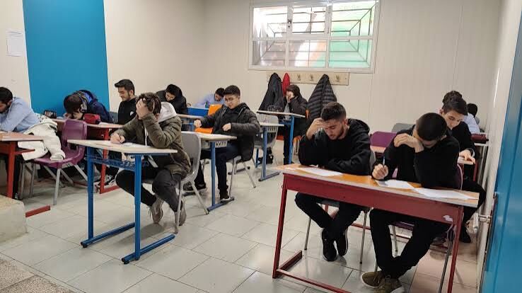 تصویری عجیب از مدرسه پسرانه