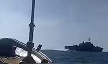 لحظات تعقیب ناو آمریکایی توسط ماهیگیران ایرانی/ ویدئو