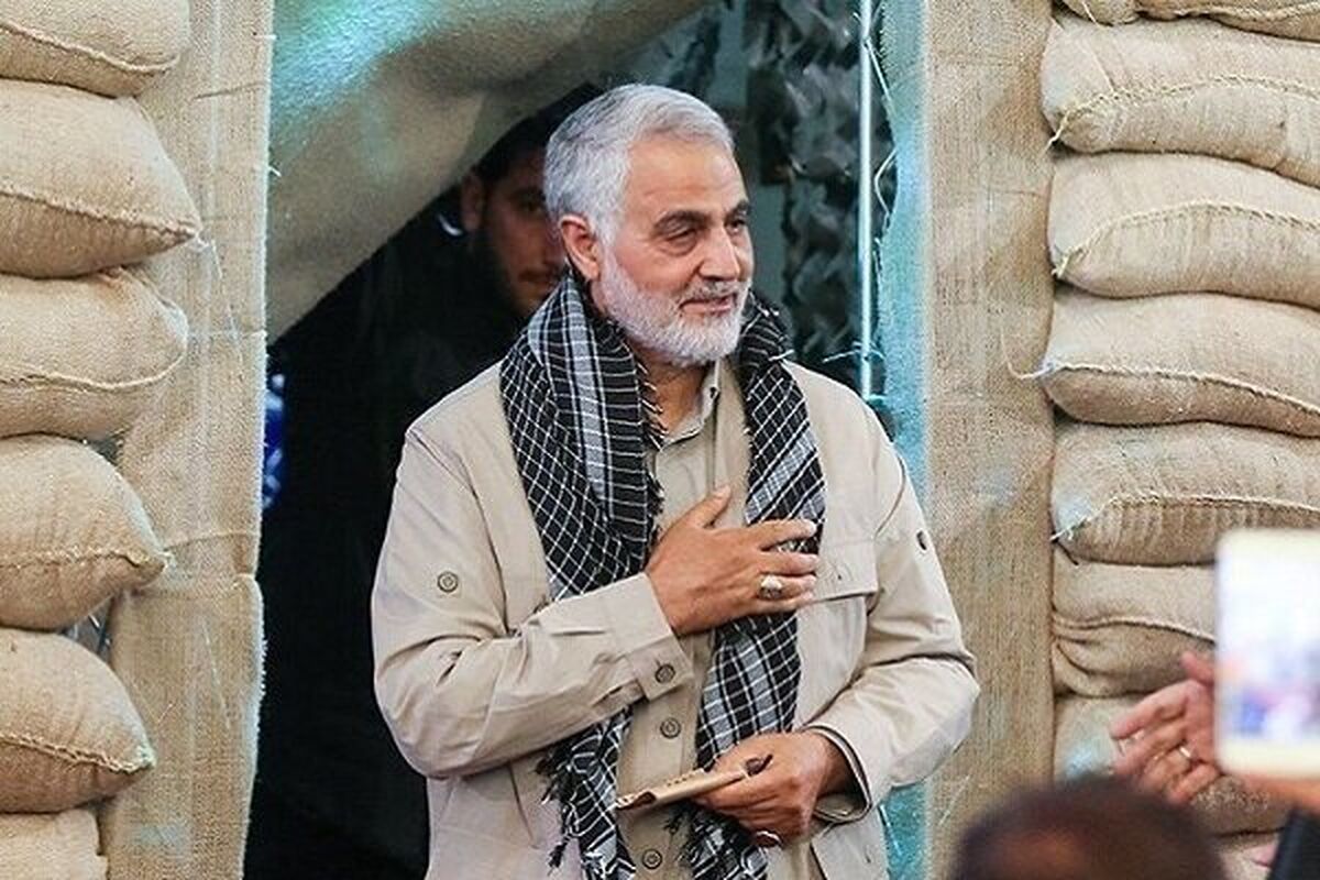 تصویر دیده نشده از کودکی سردار سلیمانی سوار بر سه چرخه