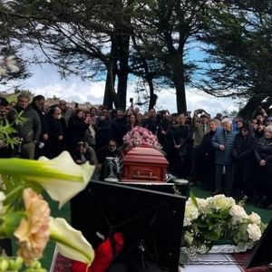 تصاویری از مراسم خاکسپاری بهرام بیضایی در آمریکا/ ویدئو