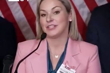 صحبت های یکی از قربانیان جنسی پرونده اپستین/ ویدئو