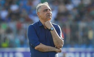 حرکت زشت ساکت الهامی با شاگردش وسط زمین مسابقه