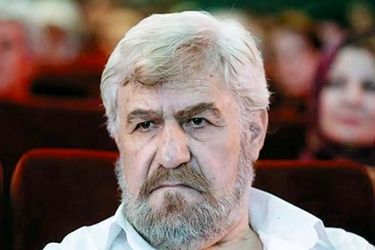 حضور هنرمندان مطرح در خاکسپاری مرحوم عنایت بخشی/ عکس