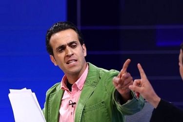 علی کریمی تهدید به سوزاندن قرآن کرد