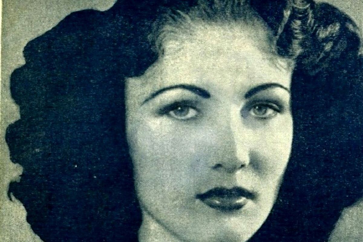 «دیدار و روبوسی شهناز پهلوی و فوزیه در سوییس»؛ سال 1338/ عکس
