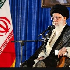 رهبر انقلاب: به کوری دشمن ایران را به اوج ترقی و افتخار می رسانیم