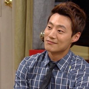 تصاویری از صاحب رستوران در سریال “خانواده جدید” همراه با همسر واقعی خود