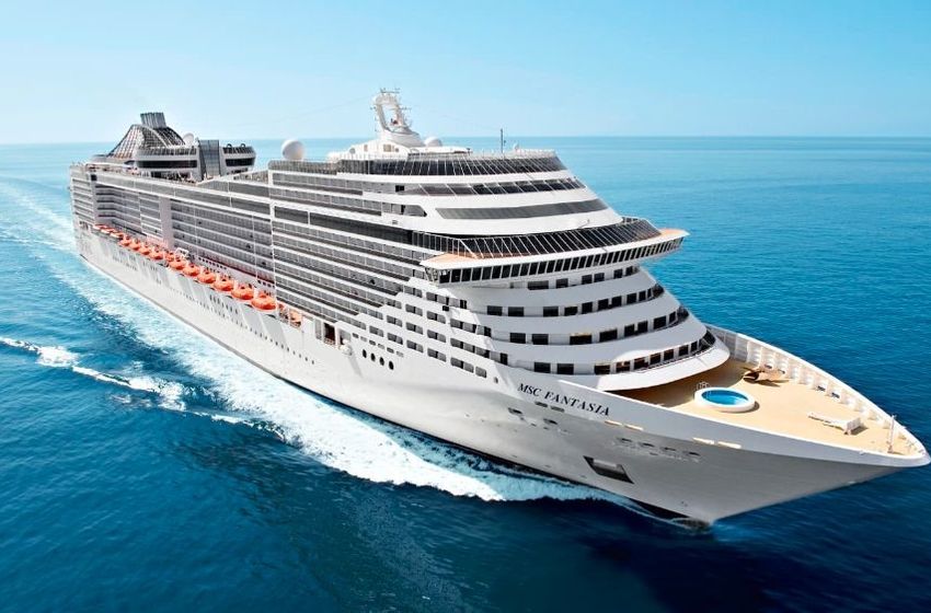 کشتی‌های تفریحی از خلیج فارس فرار کردند