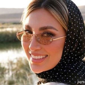 تفریح همسر بهرام رادان و پسرش در روزهای پسا جنگ/ عکس