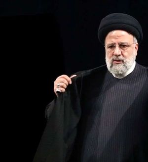 عکس کمتر دیده شده آیت الله مجتبی خامنه‌ای و شهید رئیسی