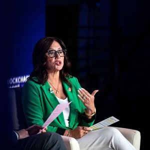 زن پرحاشیه نزدیک به ترامپ از او جدا شد