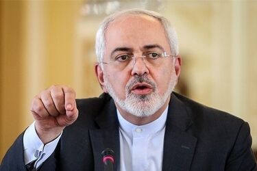آتش زدن ماکت محمدجواد ظریف در گرگان/ ویدئو