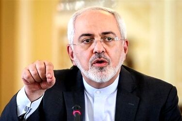 آتش زدن ماکت محمدجواد ظریف در گرگان/ ویدئو