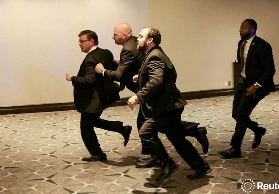 شلیک گلوله در ضیافت شام خبرنگاران کاخ سفید / سی‌ان‌ان: هدف، ترور ترامپ و ونس بود/ عکس و ویدئو