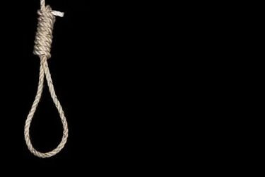حکم اعدام ۲ نفر از مجرمان دی ماه در میدان علیخانی اصفهان اجرا شد