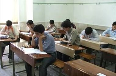 صحنه باورنکردنی در یک هنرستان پسرانه!/ ویدئو