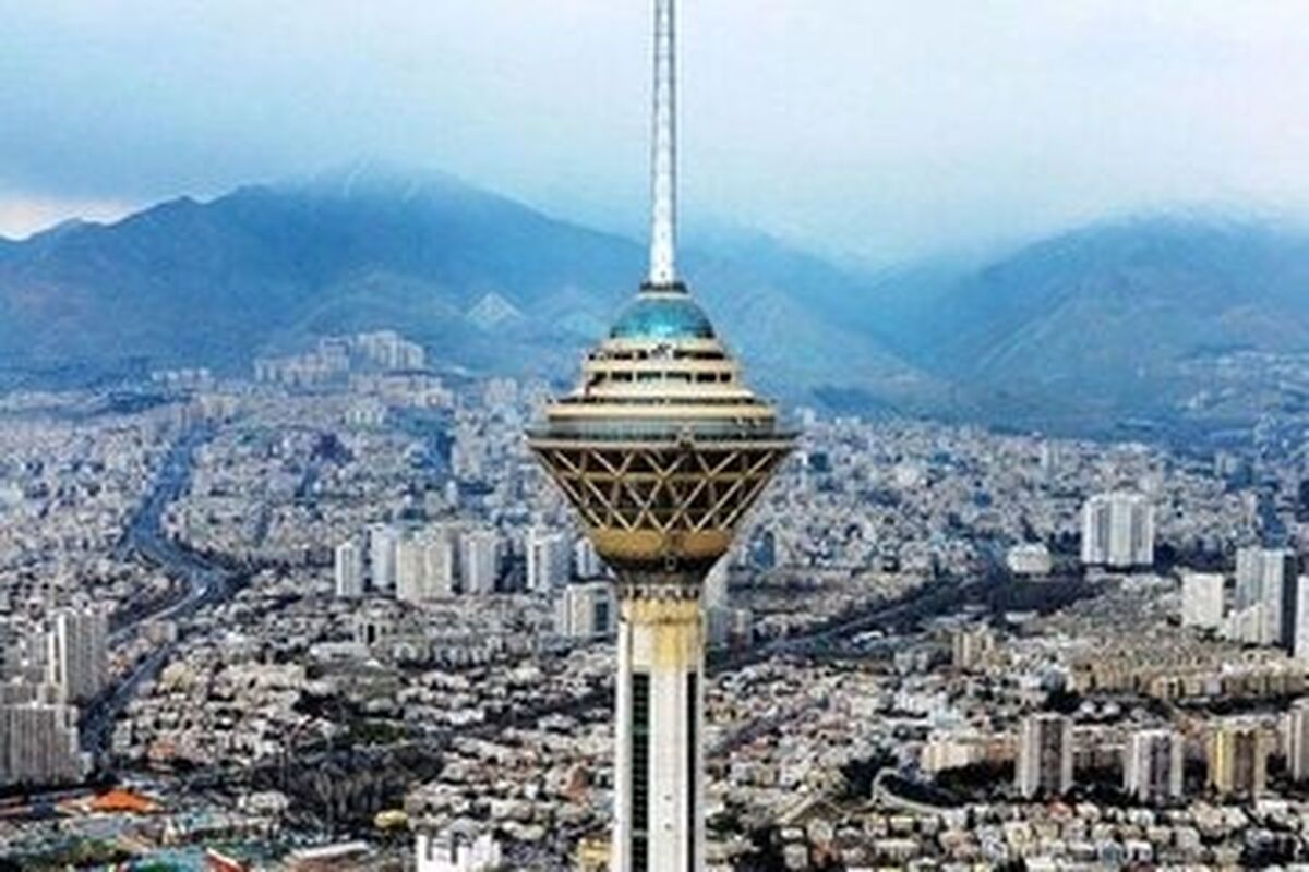 رنگین کمان تهران لحظاتی پیش از تحویل سال/ عکس