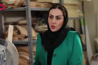 لحظه‌ای که خطر از بیخ گوش خانم مجری گذشت/ ویدئو