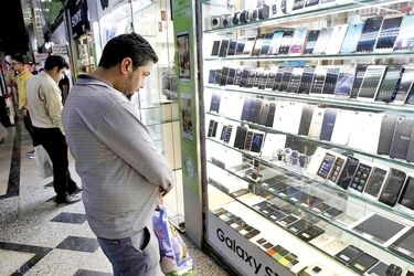 باج ۵۰۰ هزار تومانی خریداران آیفون برای ۱۰ دقیقه اتصال!