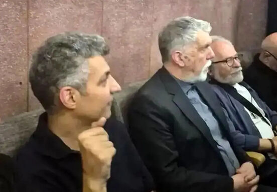 توضیح خبرنگاری که ویدئوی دست دادن عادل فردوسی پور و وزیر ارشاد را منتشر کرد/ ویدئو