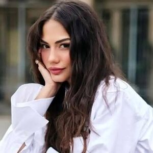 خانم بازیگر مشهور لباس عروس بر تن کرد