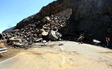  تصویر جدید از ریزش کوه در اتوبان تهران-پردیس/ ویدئو