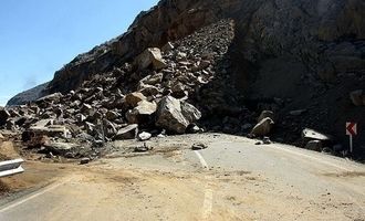  تصویر جدید از ریزش کوه در اتوبان تهران-پردیس/ ویدئو