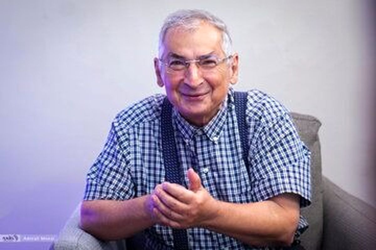 زیباکلام: آرزوی جنگ یعنی آرزوی نابودی کامل ایران!