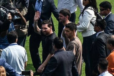  لیونل مسی در کثیف‌ترین رستوران هند!