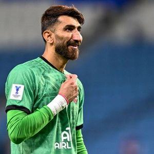 دختر علیرضا بیرانوند برای مجسمه پدرش دماغ پینوکیویی گذاشت/ ویدئو