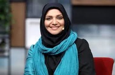 اثر معروفِ خیام روی لباس خانم بازیگرِ گردن‌زنی