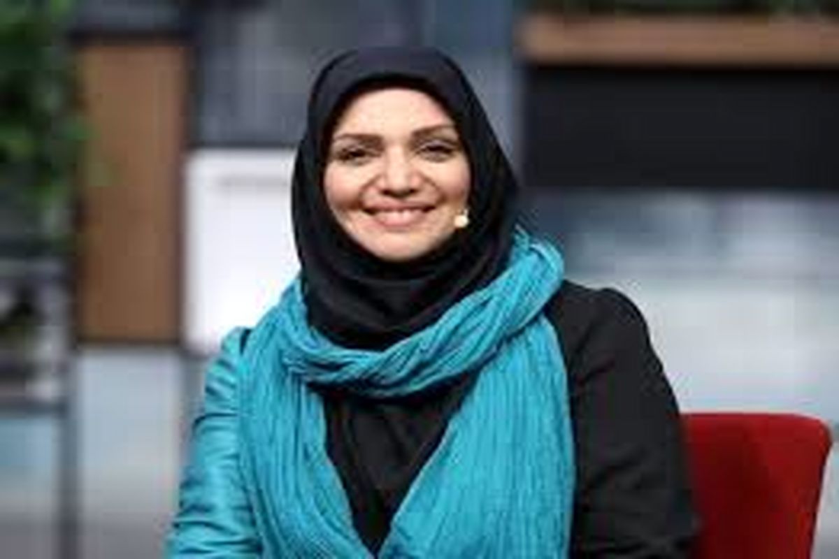 اثر معروفِ خیام روی لباس خانم بازیگرِ گردن‌زنی