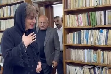 تصویری از حجاب خانم وزیر در دیدار با یک مرجع تقلید
