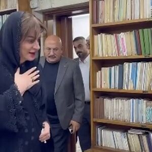 تصویری از حجاب خانم وزیر در دیدار با یک مرجع تقلید