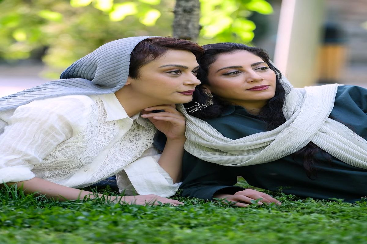 عاشقانه‌های تماشایی به سبکِ خواهرانِ فرجاد
