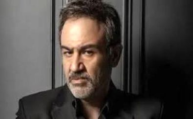 بغض و گریه مهران غفوریان بعد از به هوش آمدن در بیمارستان/ ویدئو