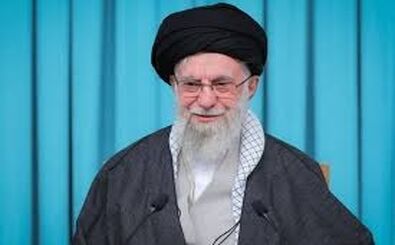 عکسی جالب و دیده نشده از رهبر شهید با لباسی متفاوت