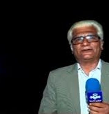 مردم در ساحل تنگه هرمز، بساط شیرینی و تخمه پهن کرده‌اند!/ ویدئو