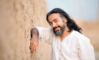 چه کسی ترانه تیم ملی فوتبال در جام جهانی را می‌خواند؟