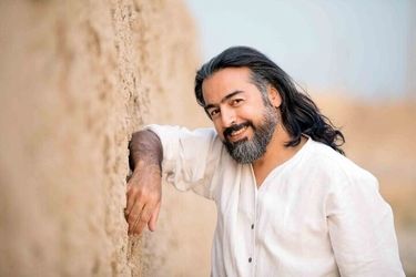 چه کسی ترانه تیم ملی فوتبال در جام جهانی را می‌خواند؟