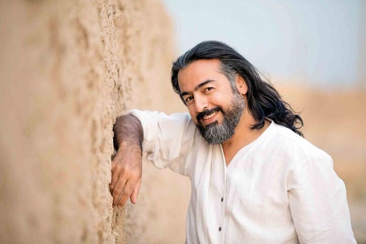 چه کسی ترانه تیم ملی فوتبال در جام جهانی را می‌خواند؟