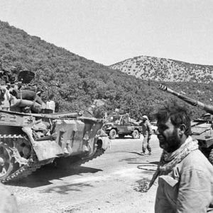  تصویری جالب و کمتر دیده شده از نابغه جنگ الکترونیک