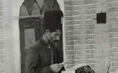 پستچی کرمانی با الاغش در دوران قاجار/ عکس