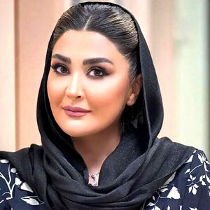 استایل متفاوت خانم بازیگر در حال کوهنوردی/ عکس