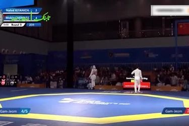 لحظه آغاز درگیری ناهید کیانی و مبینا نعمت زاده
